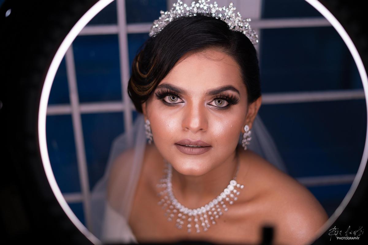 Image of Face, Hair, Headpiece, Eyebrow, Lady, Beauty etc.
