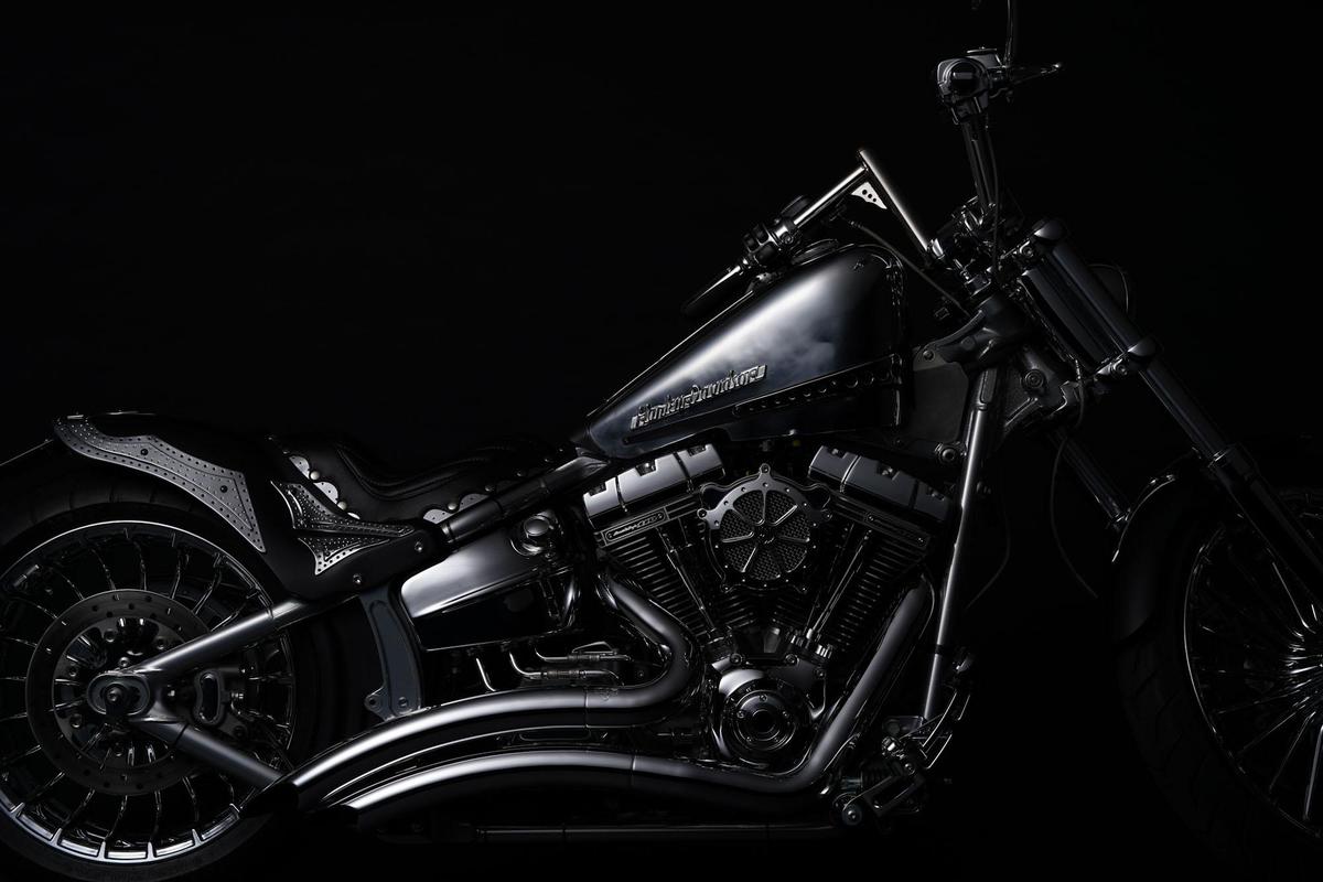 Image of Land vehicle, Motorcycle, Vehicle, Motor vehicle, Chopper, Headlamp etc.