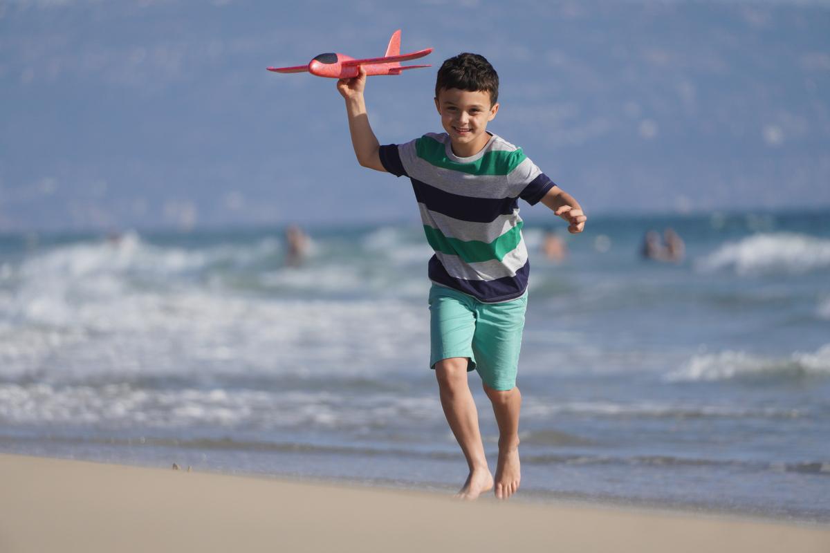 Image of Fun, Vacation, Wave, Beach, Shore, Jumping etc.