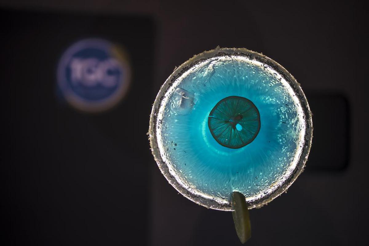 Image of Water, Close-up, Eye, Green, Turquoise, Blue etc.