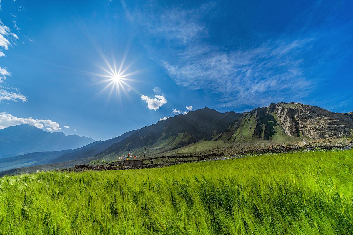 Image of Sky, Natural landscape, Nature, Mountainous landforms, Grassland, Mountain etc.