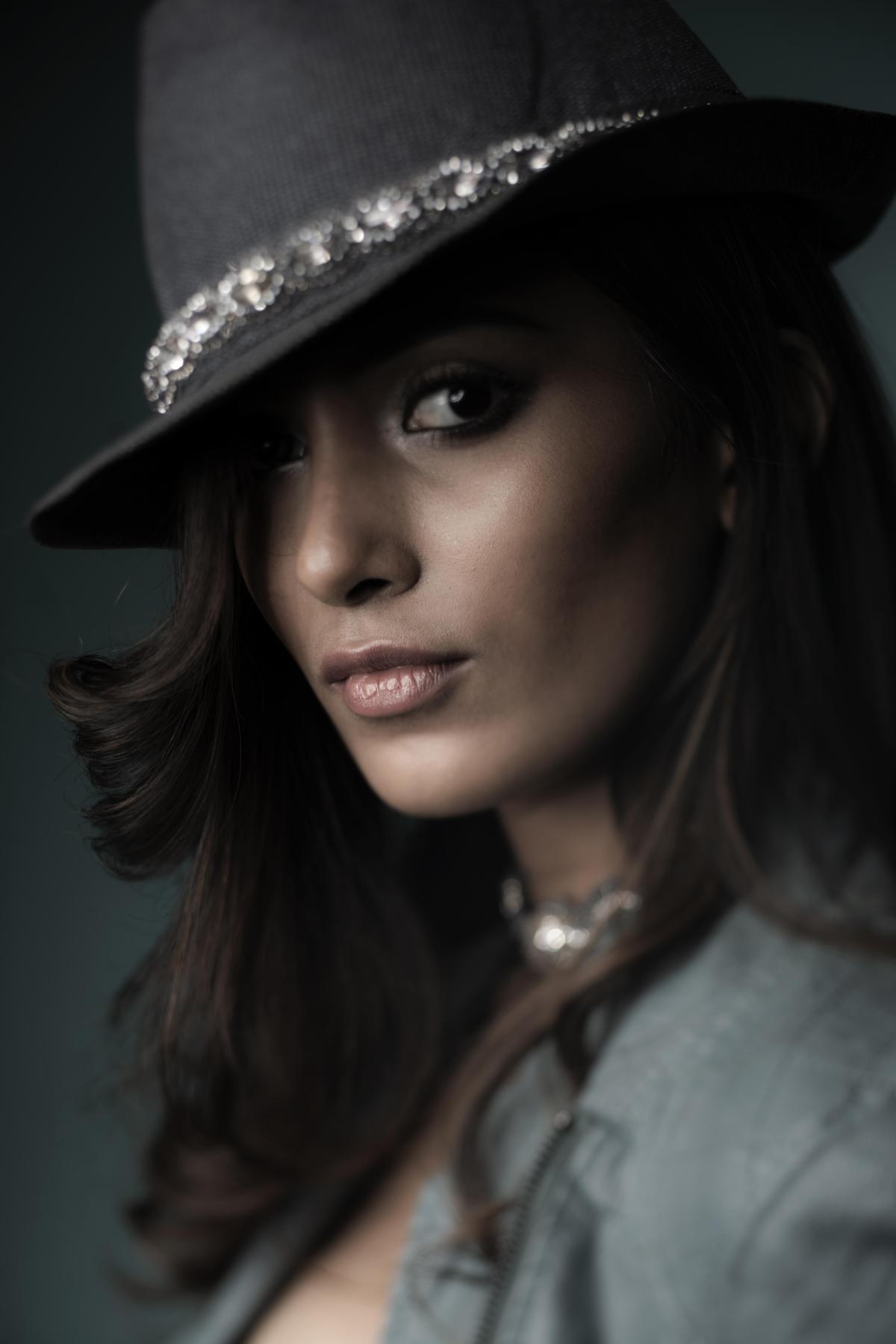 Image of Fashion accessory, Cool, Lip, Hat, Beauty, Face etc.