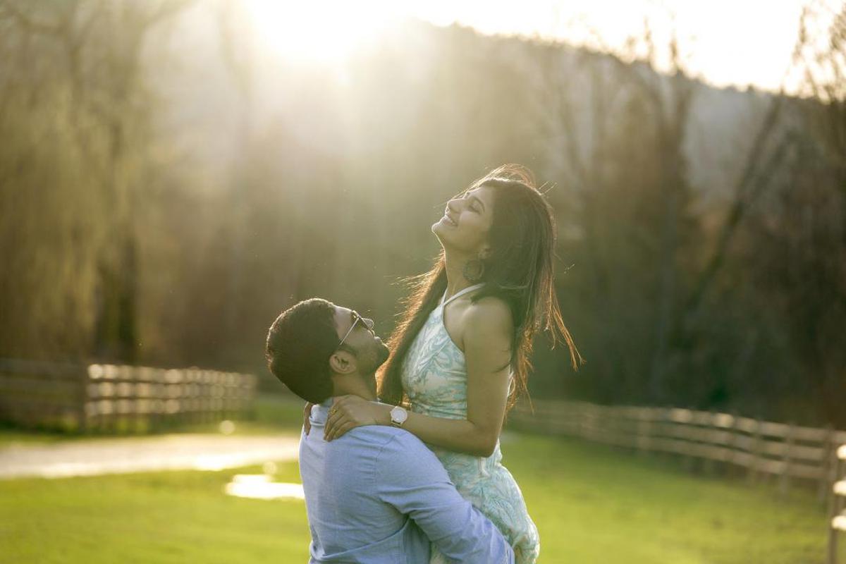 Image of People in nature, Photograph, Backlighting, Sunlight, Light, Love etc.