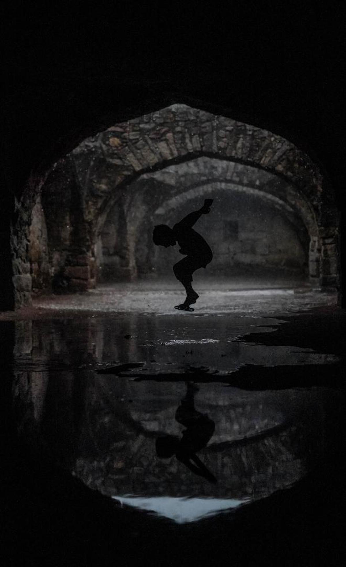 Image of Black, Water, Black-and-white, Darkness, Monochrome, Monochrome photography etc.