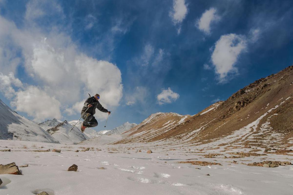 Image of Snow, Sky, Mountainous landforms, Mountain, Cloud, Ridge etc.