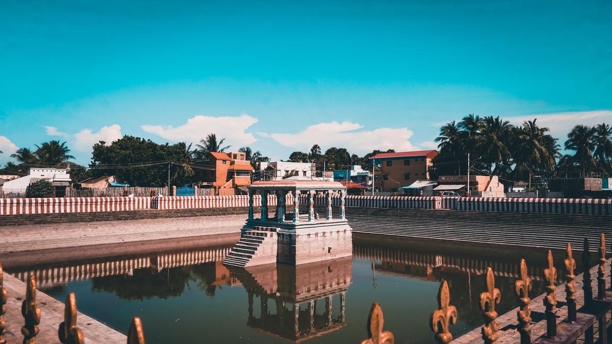 Image of Water, Sky, Reflection, Waterway, Architecture, Town etc.