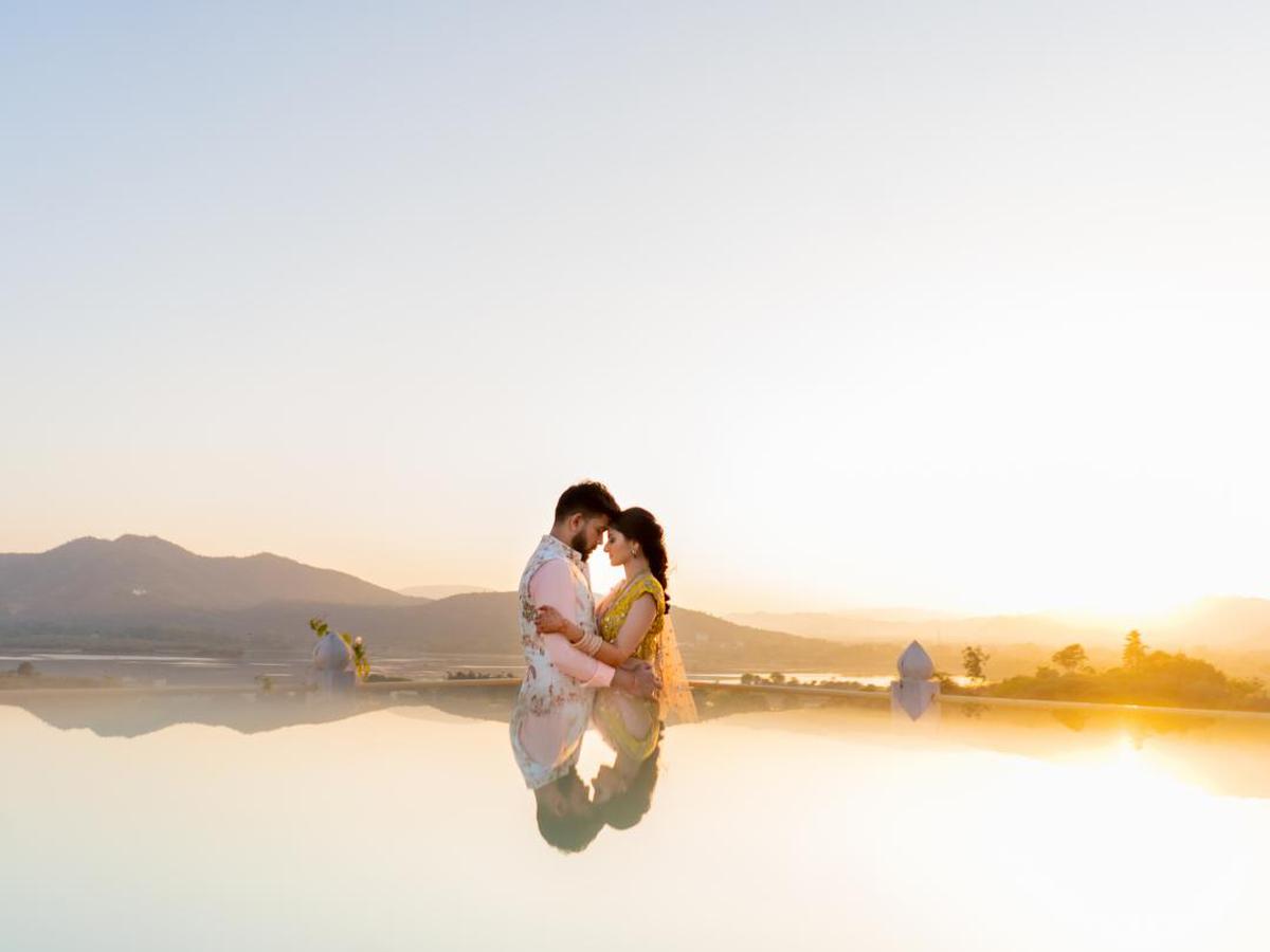 Image of People in nature, Photograph, Sky, Romance, Yellow, Happy etc.