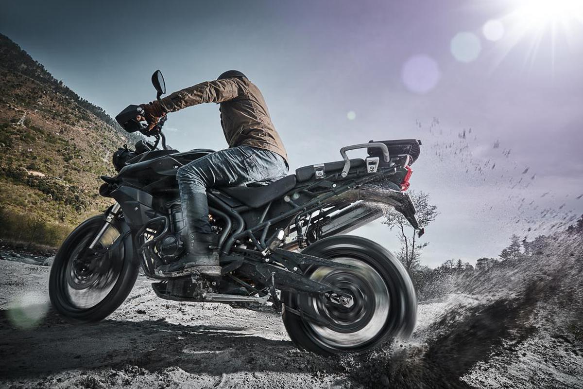 Image of Land vehicle, Motorcycle, Vehicle, Motor vehicle, Automotive tire, Tire etc.