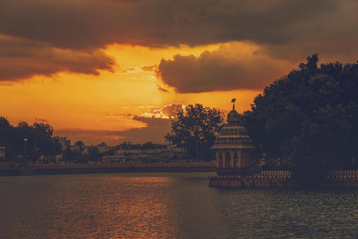 Image of Sky, Nature, Sunset, Water, Cloud, Afterglow etc.