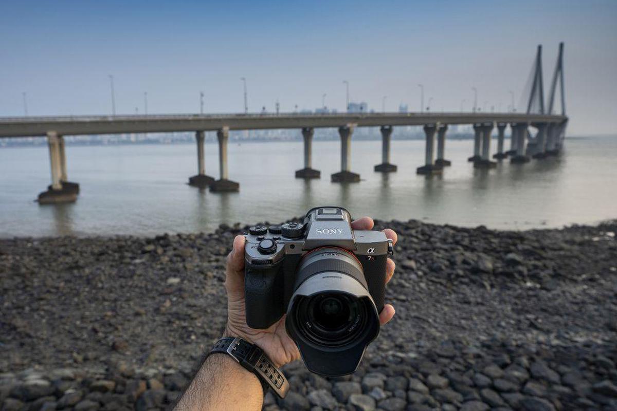 A Mirrorless Affair A Mirrorless Affair